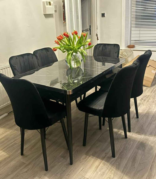 Dinning table with chairs